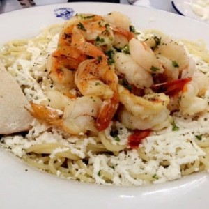 pasta al oleo con camarones