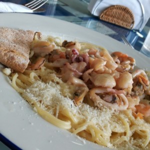 Espaguetis con Mariscos