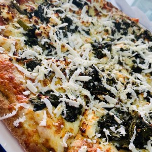 Pizza de Espinaca con Queso Feta