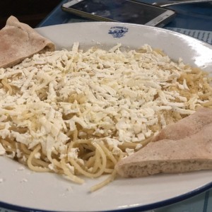 Spaguetis Aceite y Queso