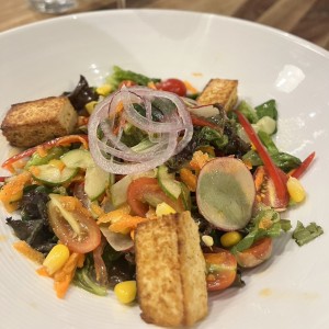 Ensalada zurich con tofu