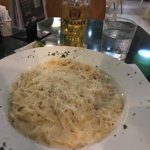 pasta alfredo con fettuccine 