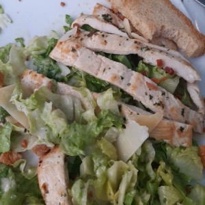 ensalada Cesar con pollo