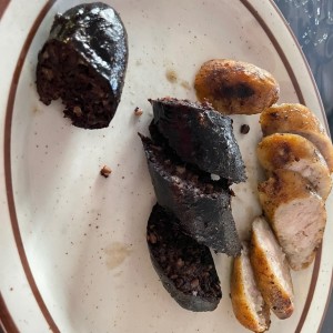 PICADA DE CHORIZO Y MORCILLA