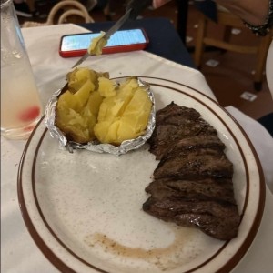 Filete Abierto con Papa asada