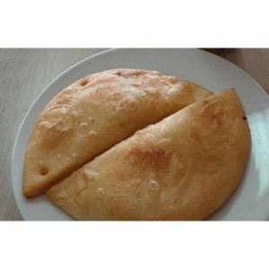 Empanada de queso y carne