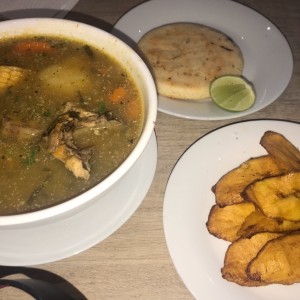 sancocho con extra de tajadas 