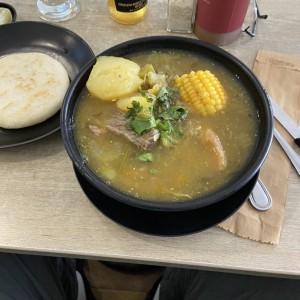 Sancocho de res