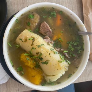 Sopa de res