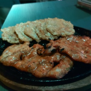 Pollo a la plancha con patacones