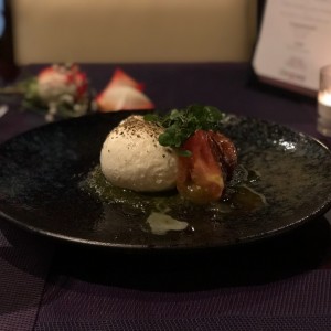 Entradas - Burrata Caprese