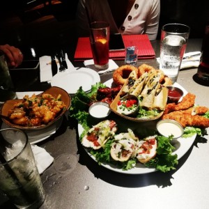 STARTERS & SHAREABLES - JUMBO COMBO