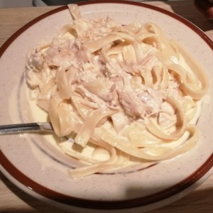 Pastas Especialidades - Fettucine Pollo Alfredo