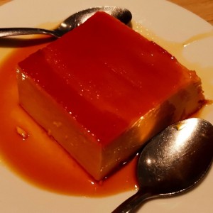 Flan de la casa