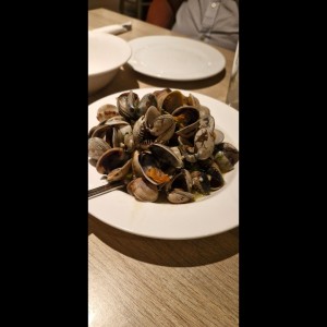 Almejas Genovesas al Ajillo
