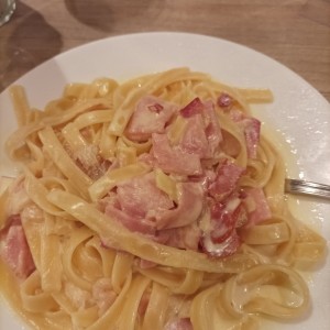 Pastas Especialidades - Fettucine Carbonara