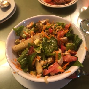 ensalada caprichosa sin papas con pollo