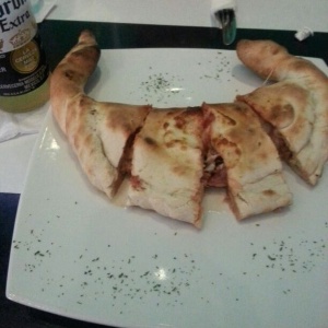 Calzone de Pizza Canadiense