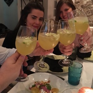 ceviche de langosta con una buena sangria! SALUD