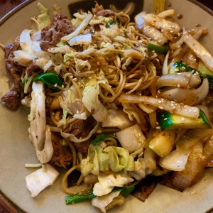 Yakisoba con Carne