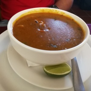 Sopa de mariscos grande