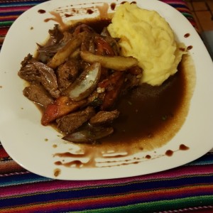 lomito saltado