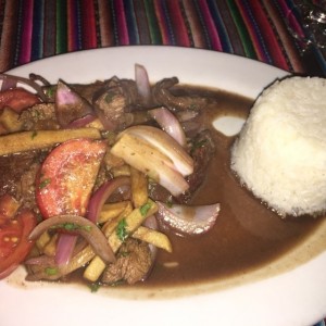 Lomo saltado