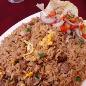 Arroz Chaufa Mar y Tierra