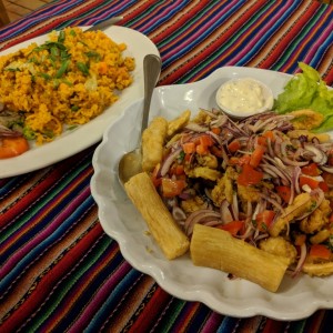 Jalea de Mariscos y Arroz a la Marinera