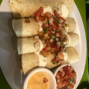 Burritos de pollo