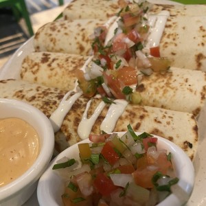 Burritos de pollo