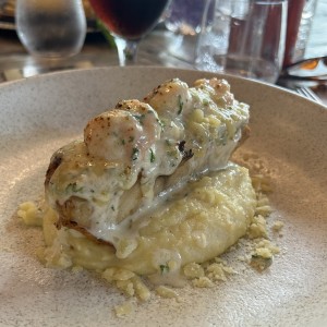 Róbalo al Graten con Camarones