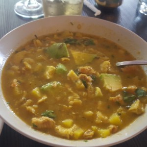 Sopa de Mondongo con Aguacate.