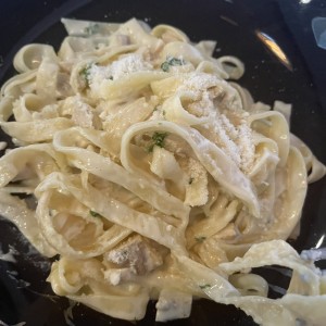 Fettuccine Alfredo