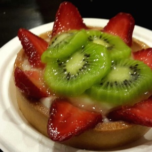 Pie de kiwi y fresas