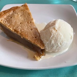 Pie de Manzana con Helado de Vainilla