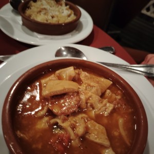 ESPECIALIDADES - Callos con Garbanzos y concolon 