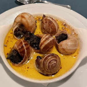 Caracoles a la Borgoñesa