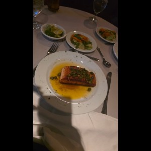 Salmon con alcaparra