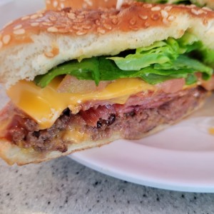 Hamburguesa - Quesoburguesa y tocino