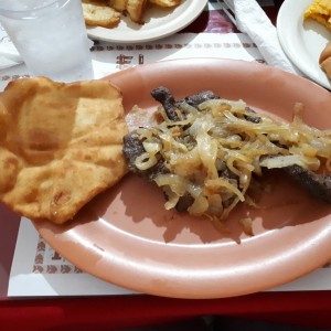 higado encebollado