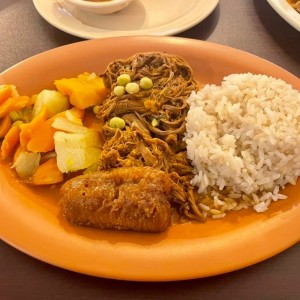 Ropa vieja con arroz