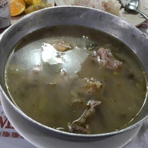 Sancocho de gallina dura