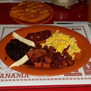 Desayuno clasico Via Argentina