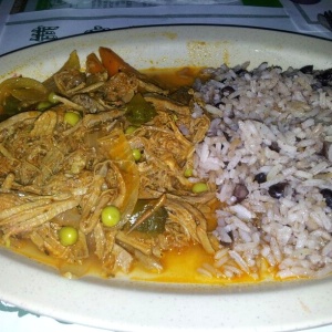 Ropa vieja y arroz con  frijolitos 