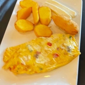 Desayuno -  omellette con bollo