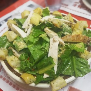 Ensalada Cesar con pollo