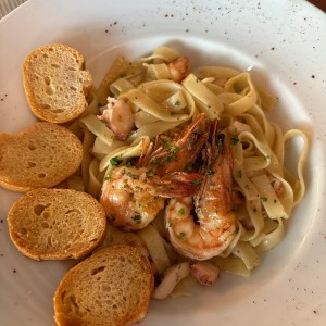 Pastas - Fetuccini de mariscos