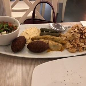 Plato mixto arabe