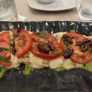 Pollo (227 gr) a la capressa
